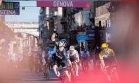 arrival of the stage Albenga - Genoa of the Tour of Italy VIVIANI Elia wins